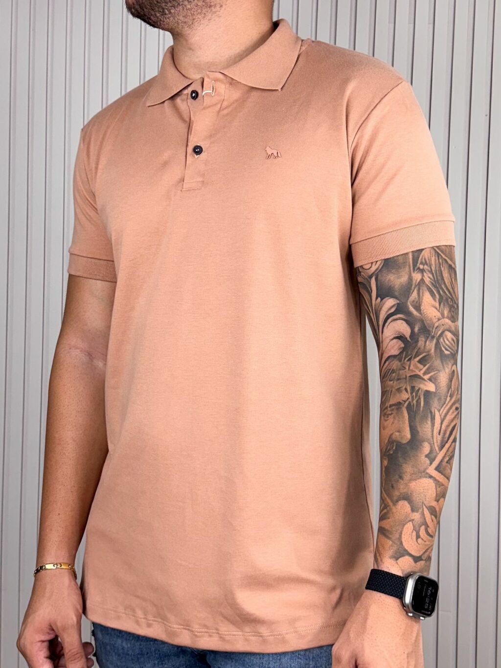 photo-2025-06-17-16-03-27-2-f0f41e1c72702d25c717501878121249-1024-1024 Polo Suedine Acostamento Laranja P - Imagem 1